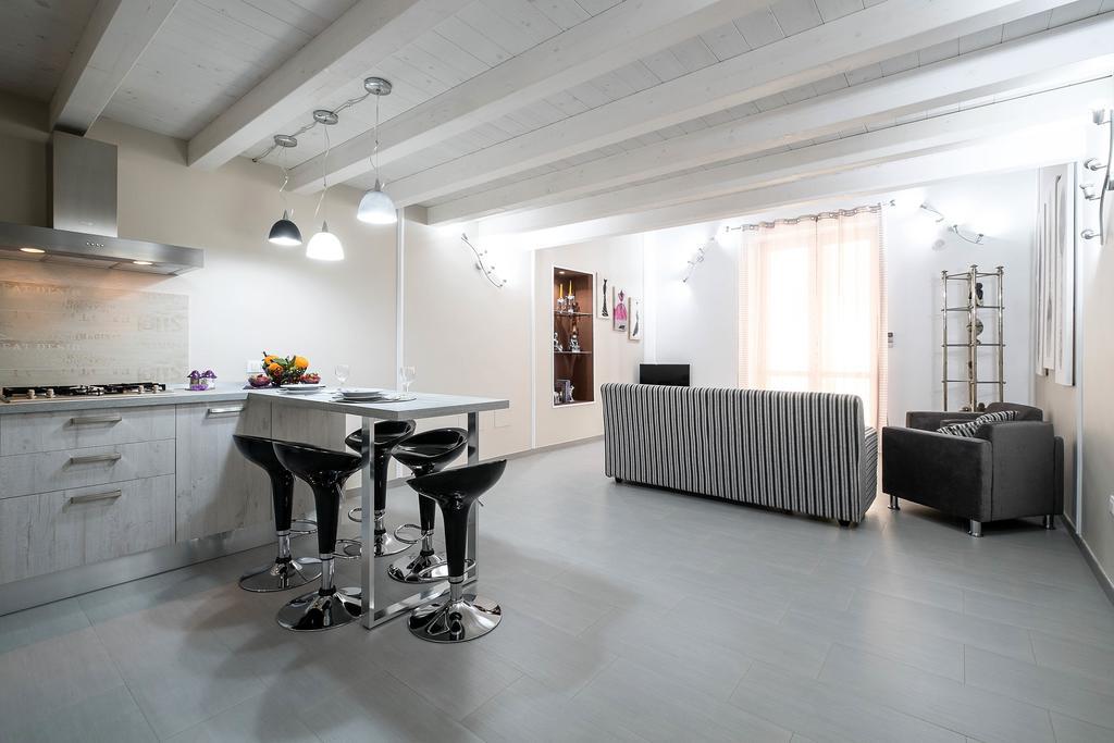 Quattro Canti Apartments Palermo Ngoại thất bức ảnh